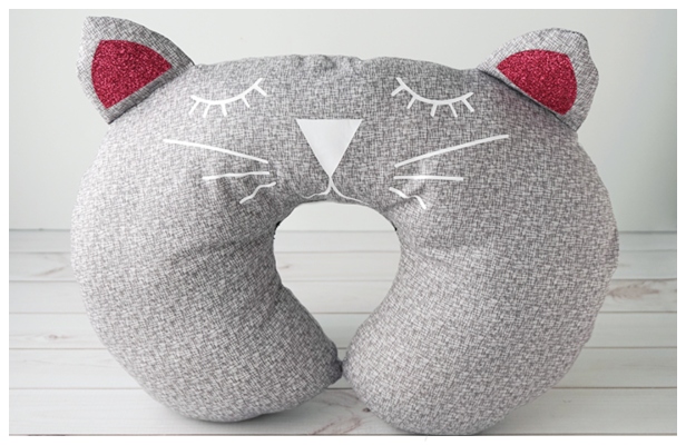 fabricartdiy DIY Cat Travel Pillow Free Sewing Pattern ft