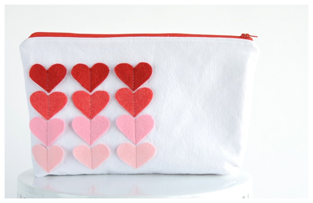 DIY Fabric Heart Zip Pouch Free Sewing Patterns